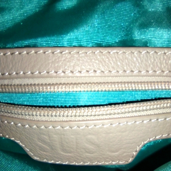 Susu Beige Leather Saxon Crossbody Handbag - Picture 9 of 12